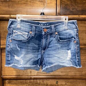 Ariat Denim Boyfriend Jean Short Size 28R